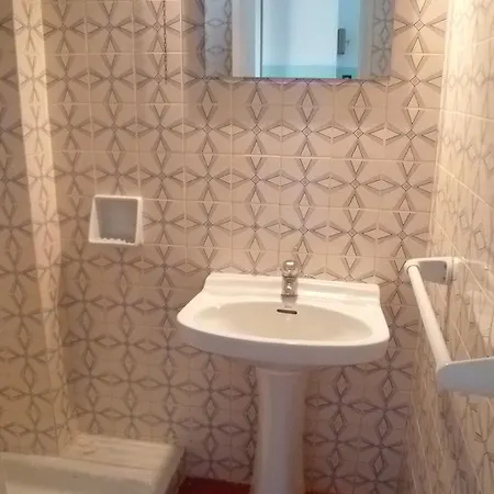 Chalet Cap Blanc Este, Nº 2 *