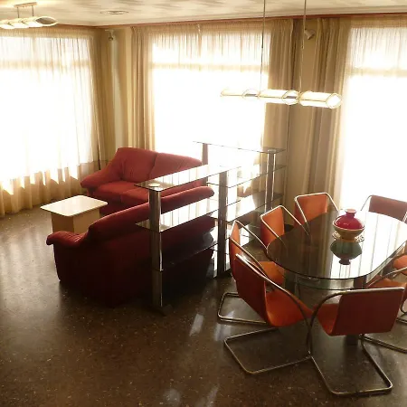 Cap Blanc Este, Nº 2 Chalet